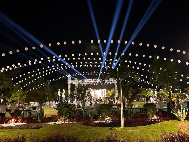 Luxury wedding mandap and floral stage decoration in Ahmedabad by Party Vibes